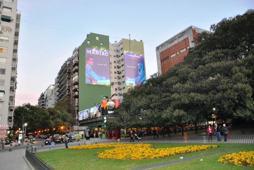Portada de La nueva campaña de Netflix, en el circuito de Resting Car